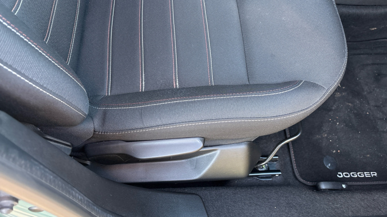 Dacia Jogger 1.0 TCe Extreme SE 5dr Petrol Estate